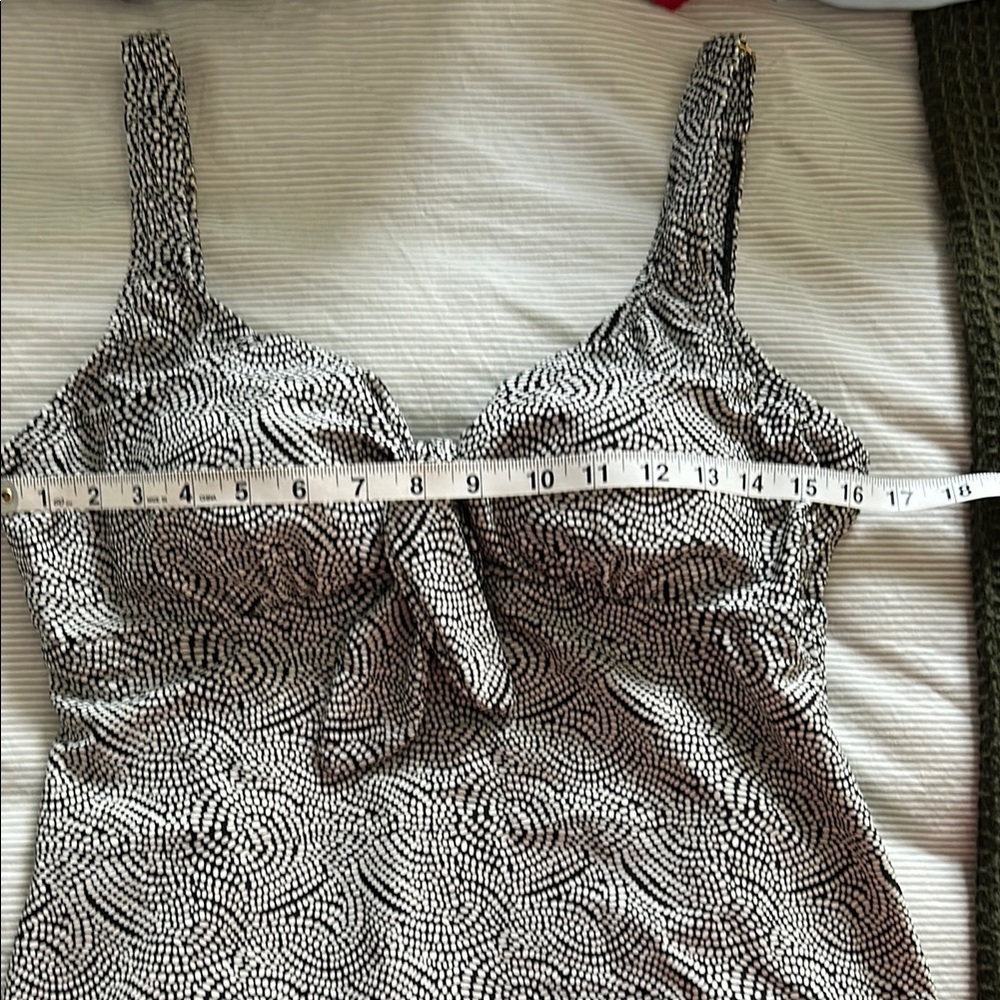 Alisha Levine Black and White Bathing Suit - 12 - Picture 8 of 10